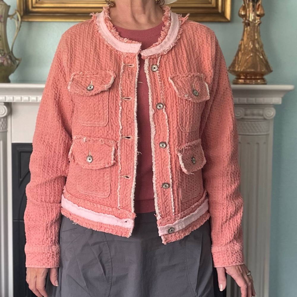 NWOT POL Coral Bouclé Cropped Pocket Jacket with a bit oversized flair. - Picture 6 of 7